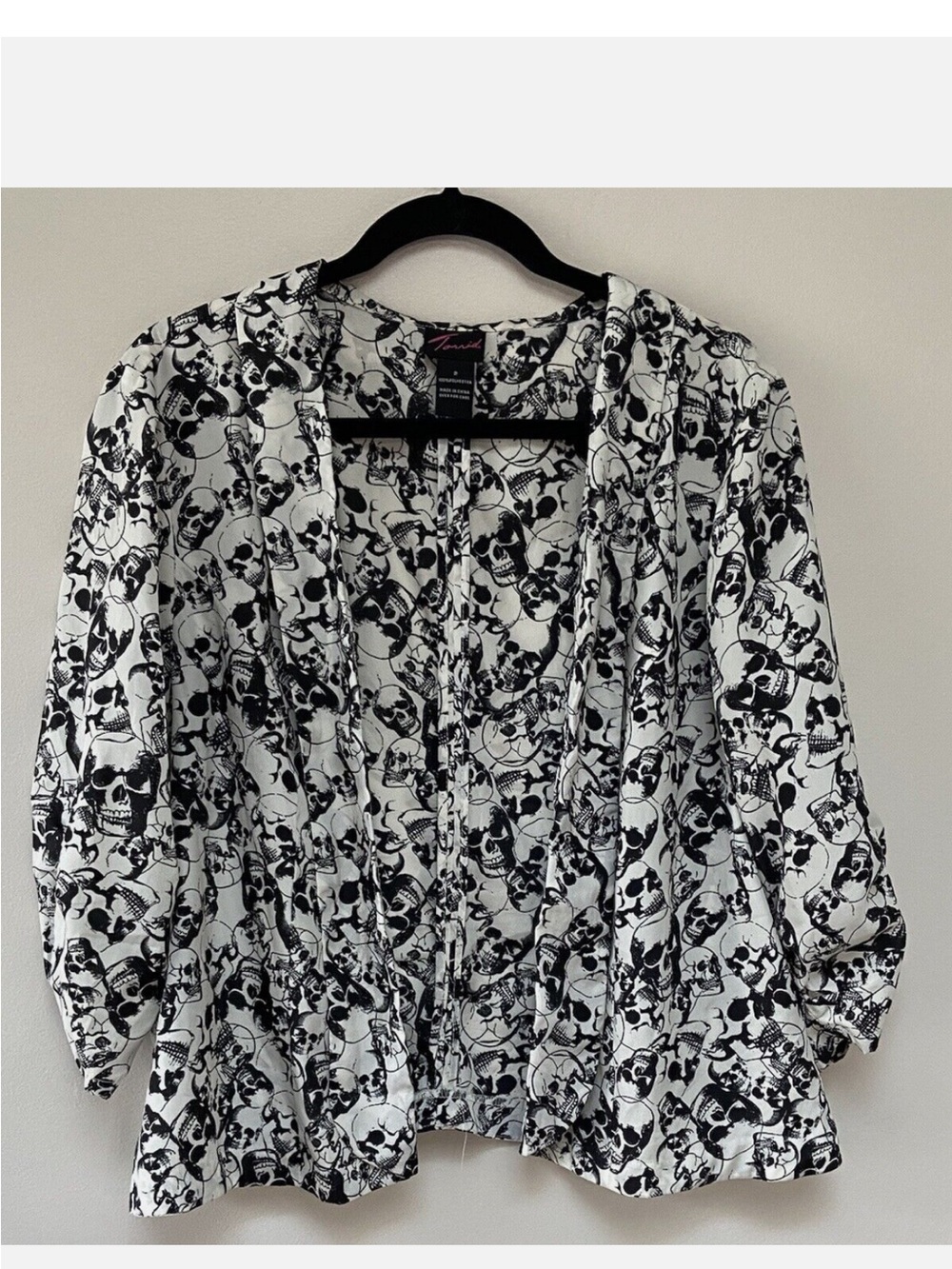 torrid Black and White Skull Print open front